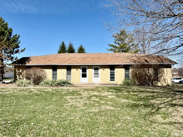 2704 & 2706 Moore Rd, Muncie, IN 47304