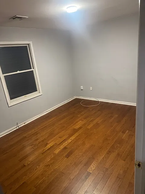 3 bed, 1200 sqft, $3,395 — Photo 4