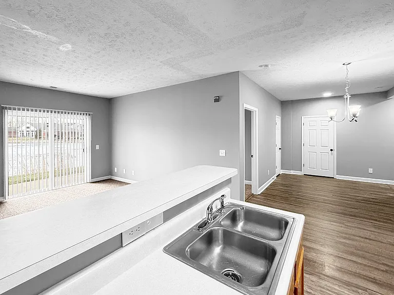 Cross Lake Apartments — Photo 167