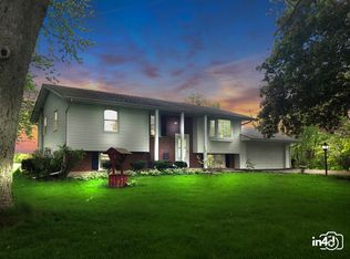 2309 Douglas Rd, Oswego, IL 60543