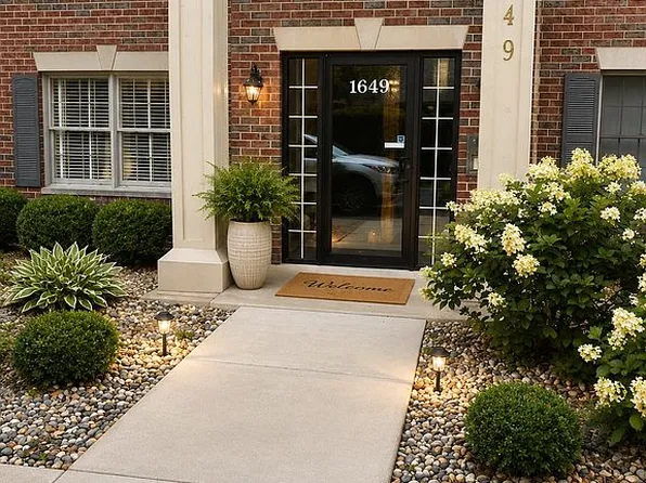 1649 White Oak Cir Unit 1-C, Munster, IN 46321