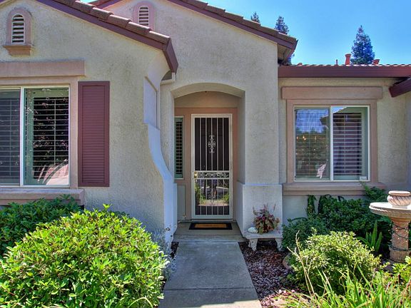 3rd image of 9420 Century Oaks Ln