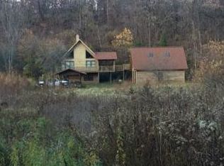 175 Irish Hollow Rd, Highland, WI 53543