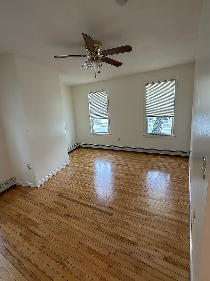 2 bed, $2,750 — Photo 1