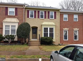 9709 Lakepointe Dr, Burke, VA 22015