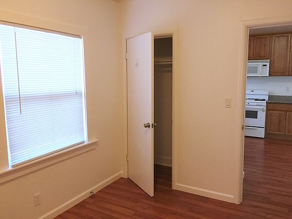 5th image of 2852 64th Ave