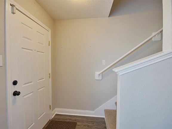 5th image of 16727 Stapley Dr