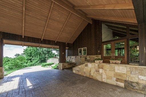 2nd image of 3504 Timberlake Dr