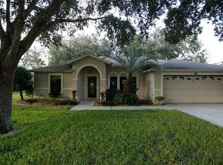 5221 Grove Mnr, Lady Lake, FL 32159