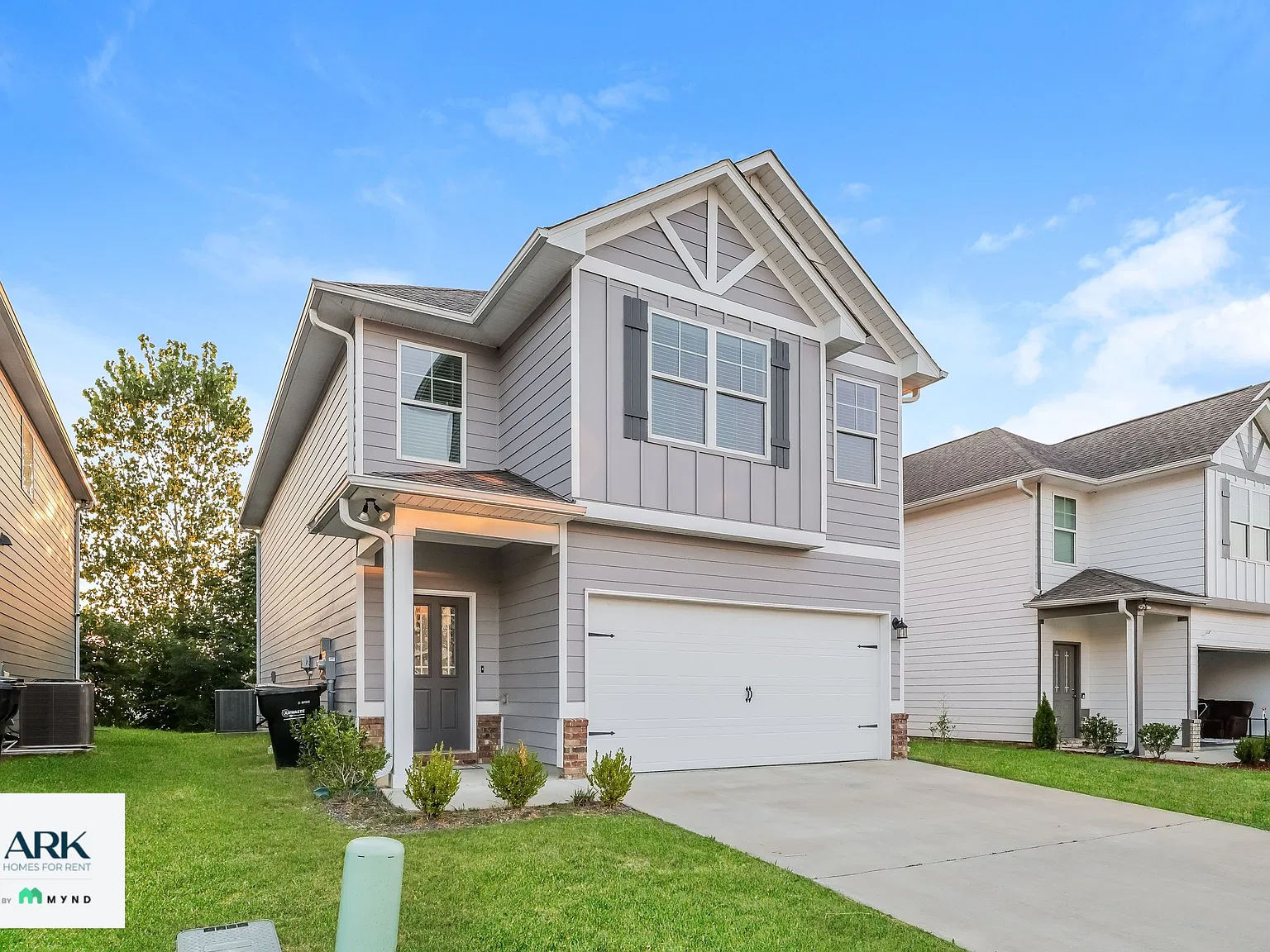 4 bed, 2.5 bath, 2047 sqft, $2,075 — Photo 2