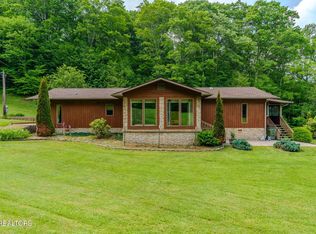 108 Roanwood Rd, Roan Mountain, TN 37687