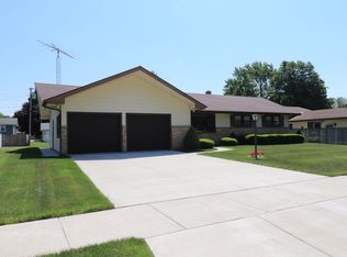 1910 N Concord Dr, Janesville, WI 53545