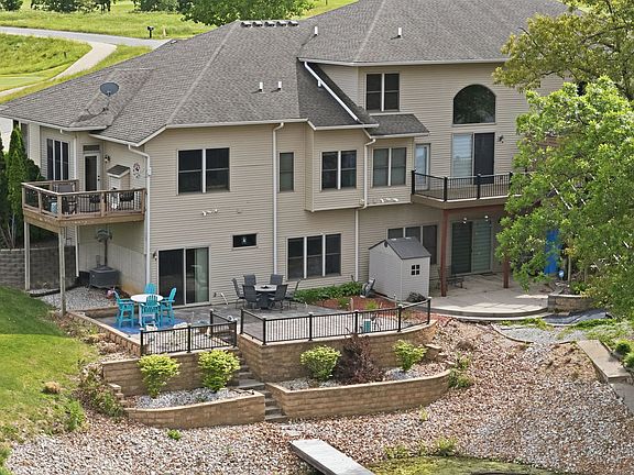 5th image of 1012 Fairway Ln #0