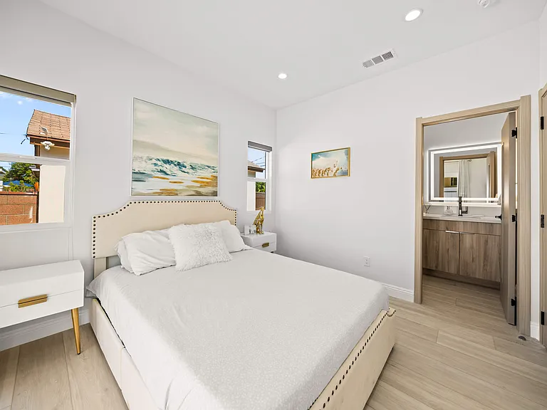 422 Roosevelt Ave — Photo 14