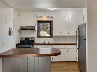 526 8th Ave S, Onalaska, WI 54650