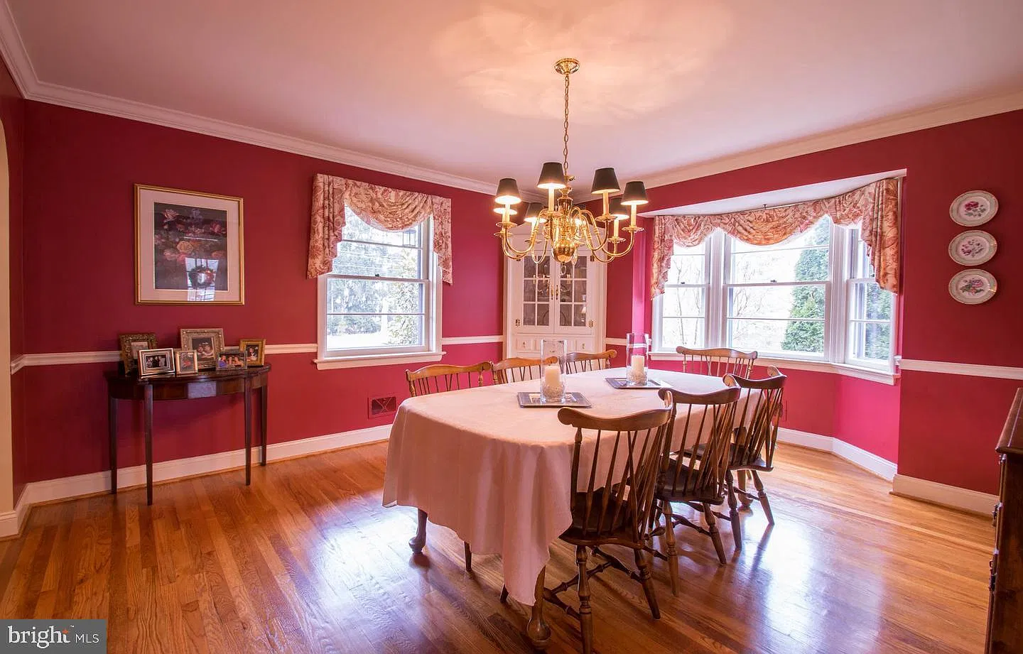 4 bed, 2.5 bath, 3325 sqft, $3,800 — Photo 3
