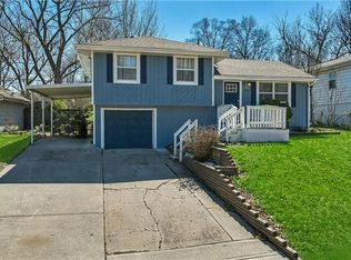 8031 NE 50th St, Kansas City, MO 64119