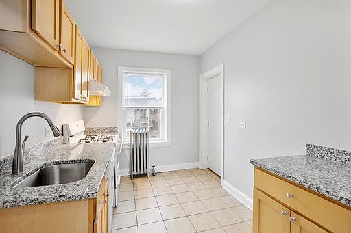 4th image of 7736 N Ashland Ave #3H