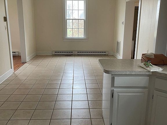 Eat in portion of kitchen