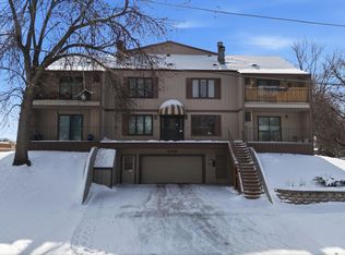 326 10th Ave S APT 2, Fargo, ND