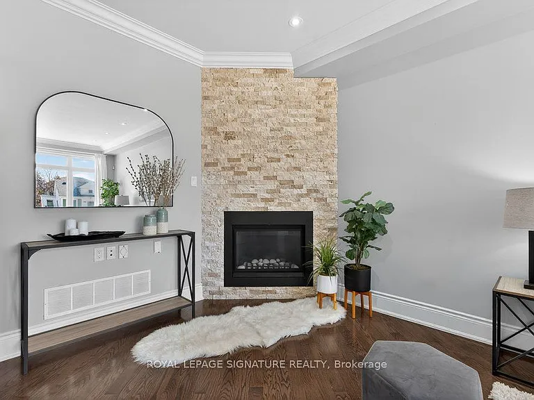 61B Bexhill Ave — Photo 9