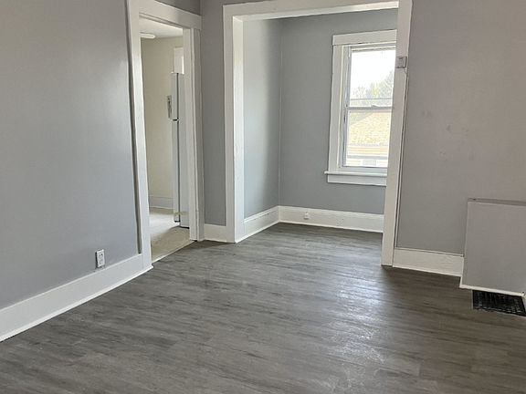 5th image of 412 N 8th St Floor 2