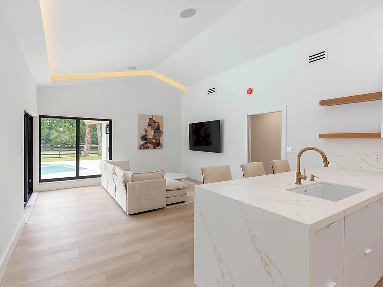 2184 Appaloosa Trl — Photo 17