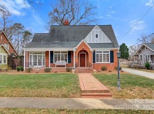 357 7th St NW, Hickory, NC 28601