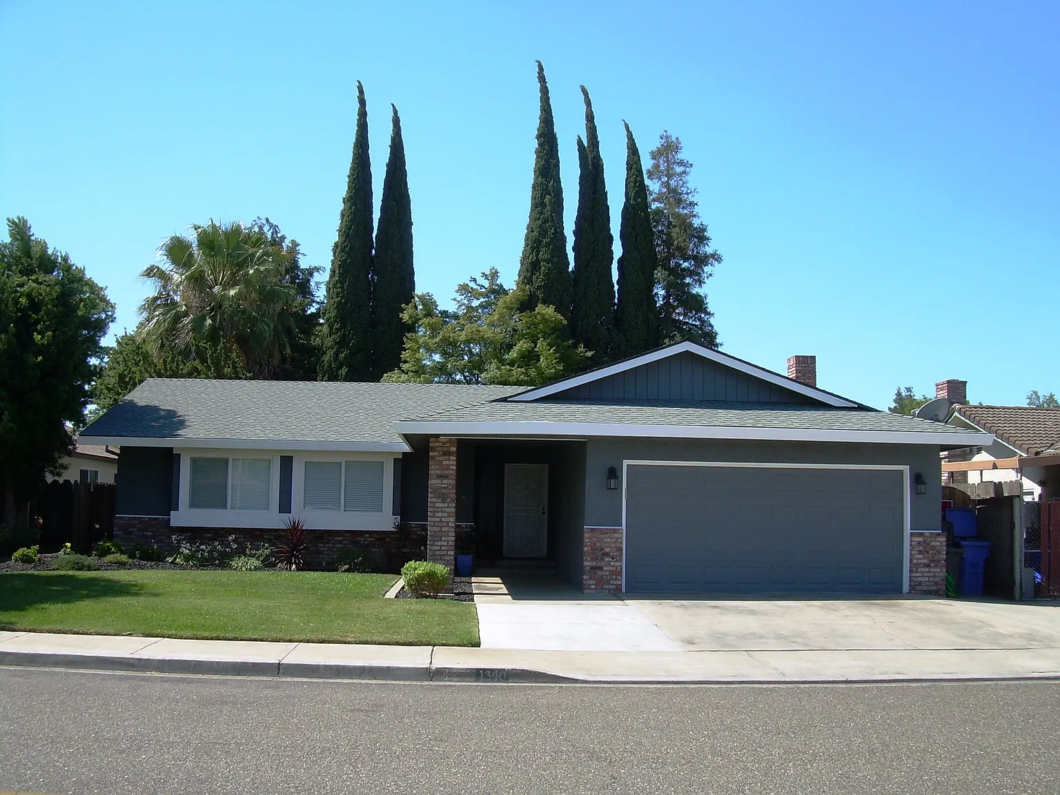 1340 Berry Dr photo 1