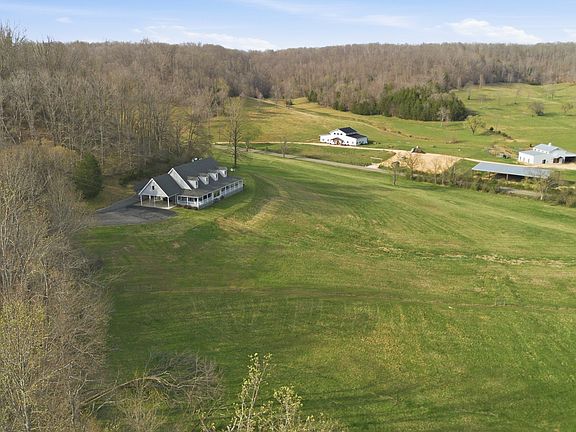 5th image of 391 Keg Springs Rd