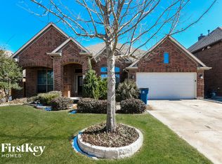 937 Tara Dr, Burleson, TX 76028
