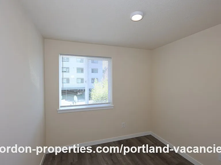 5407 SE 121st Ave — Photo 27