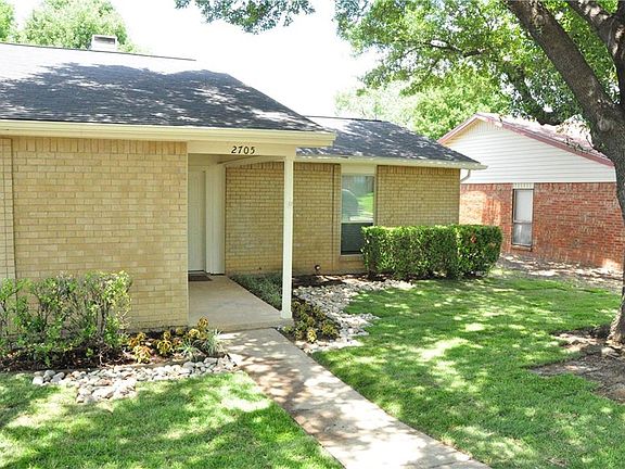 3rd image of 2705 Renwick Dr