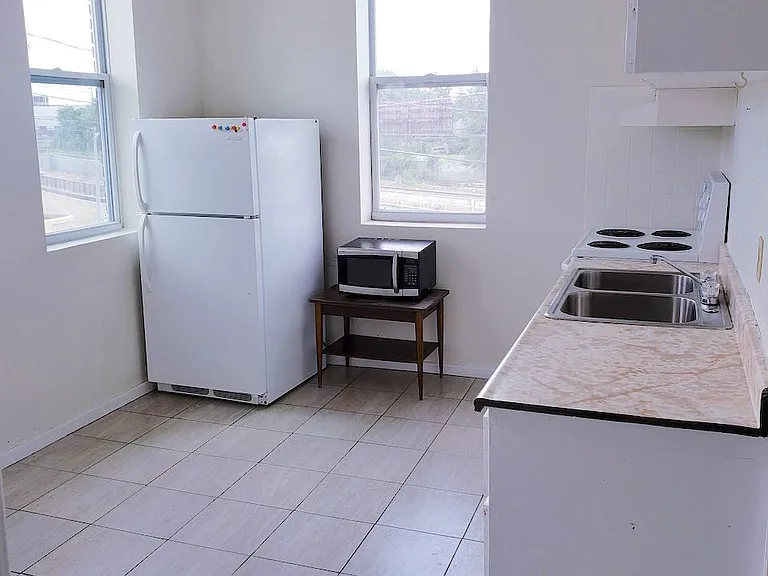 279 Drouillard Rd #2 — Photo 30
