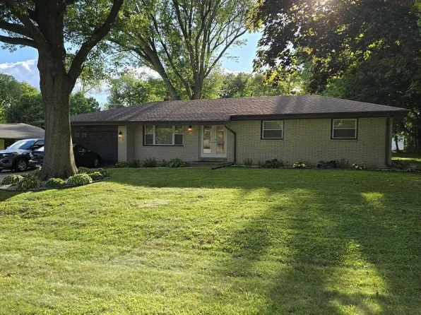 1907 Homewood Dr, Rockford, IL 61108