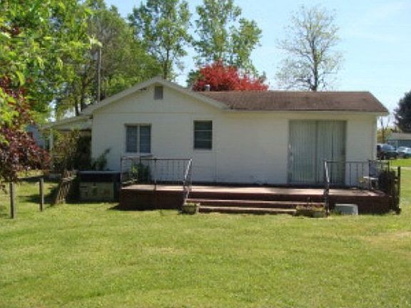 3rd image of 75 Barker Dr