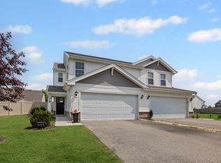 319 Brickyard Ct, Joliet, IL 60436
