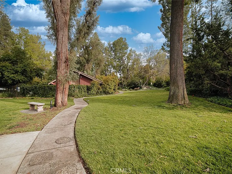 7101 Farralone Ave #142 — Photo 36