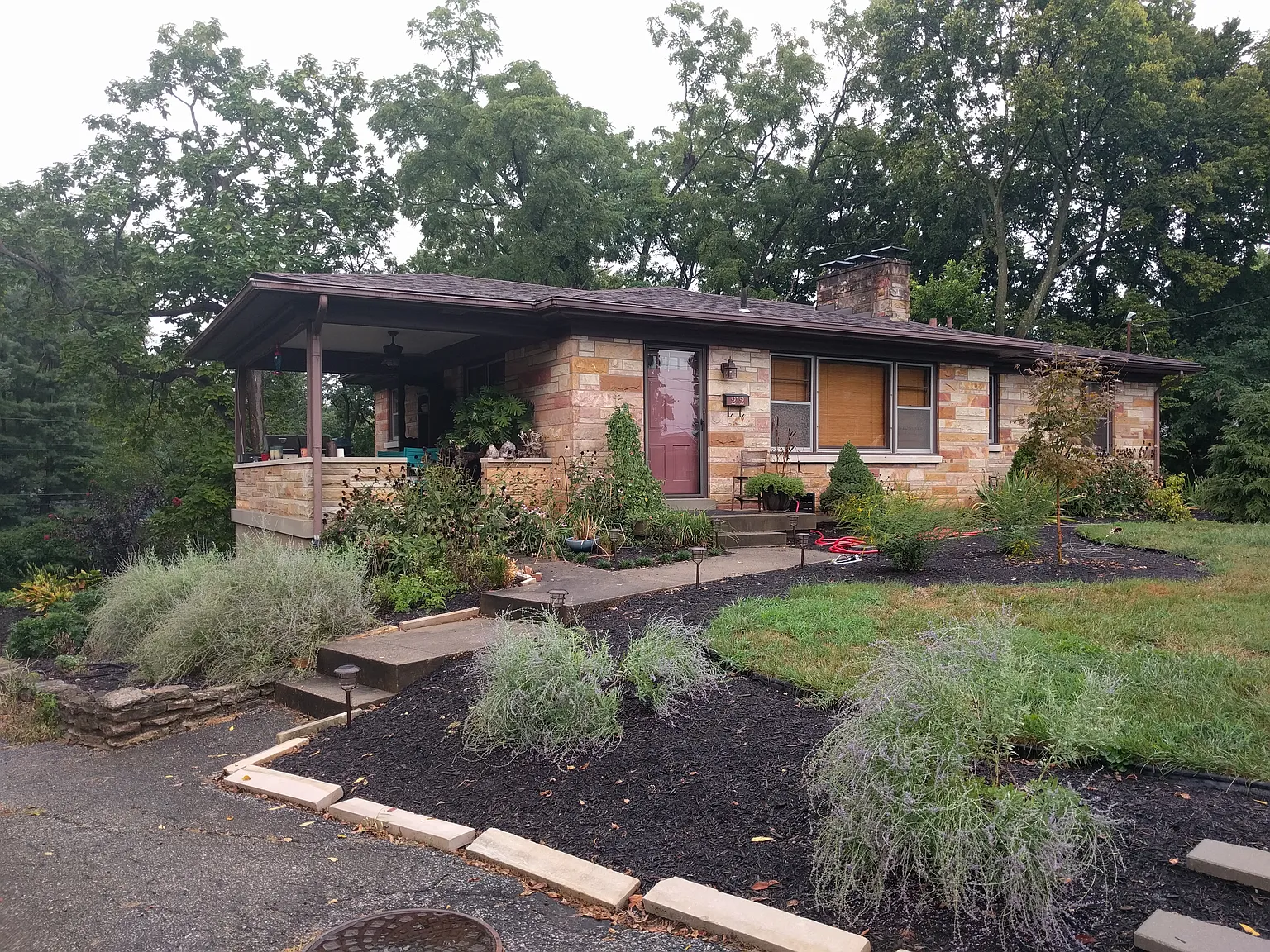 212 Spring Garden Dr photo 1