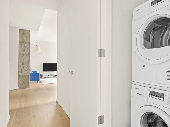 105 Norfolk Street image 9 of 12