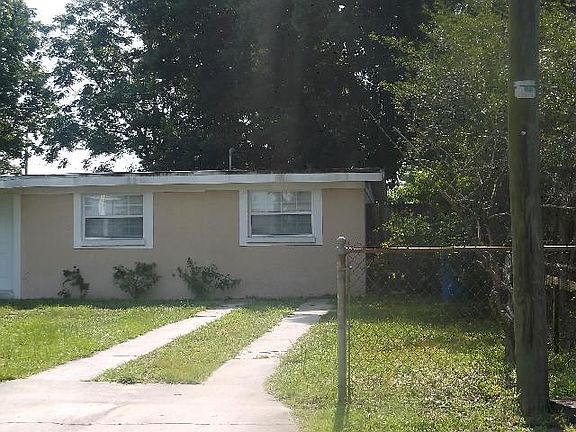 3rd image of 6003 Myer St