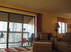 3rd image of 4 Hawthorne Cir