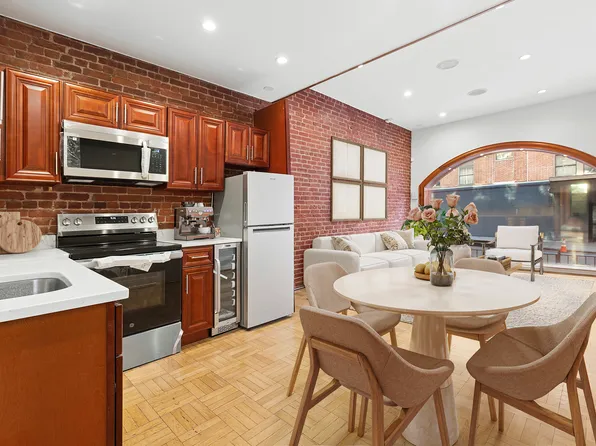 453 West 56th Street image 1 of 11