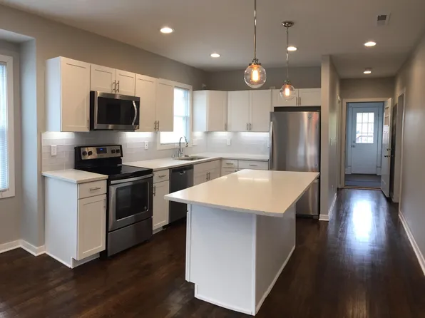 2725 S Quincy Ave, Milwaukee, WI 53207