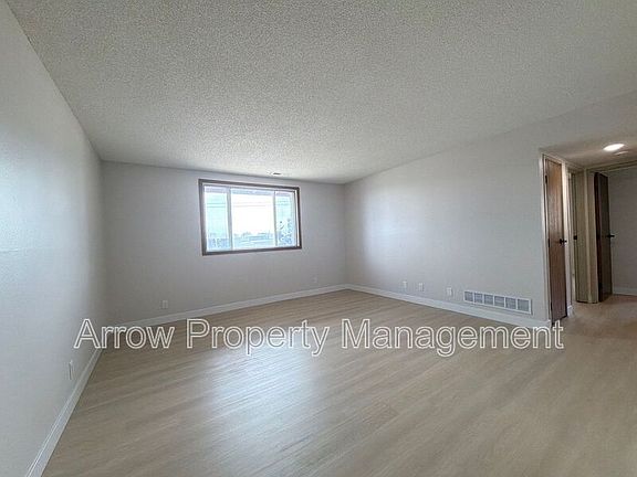 5th image of 535 W Saunders Ave #3