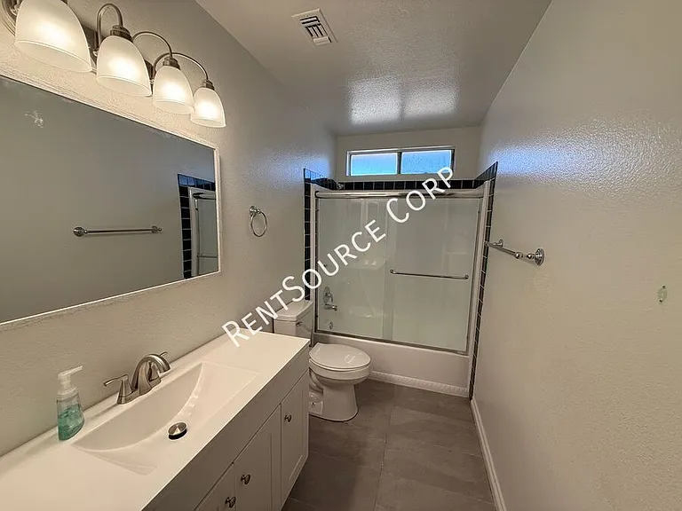 4827 W Avenue L6 — Photo 21