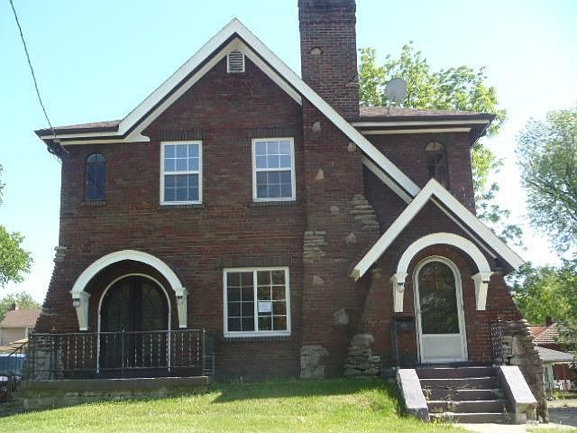 1st image of 1565 Elizabeth Pl