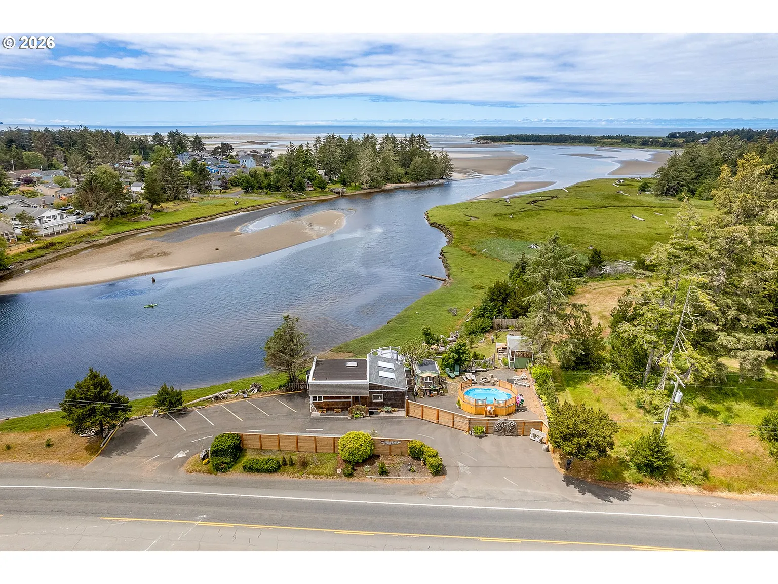 2674 Highway 101 N photo 1