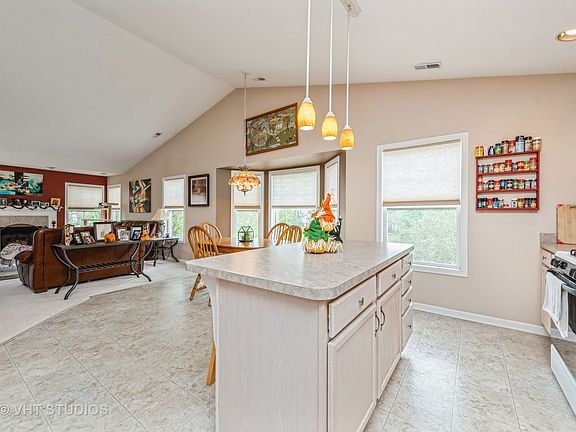 5th image of 746 Kresswood Dr