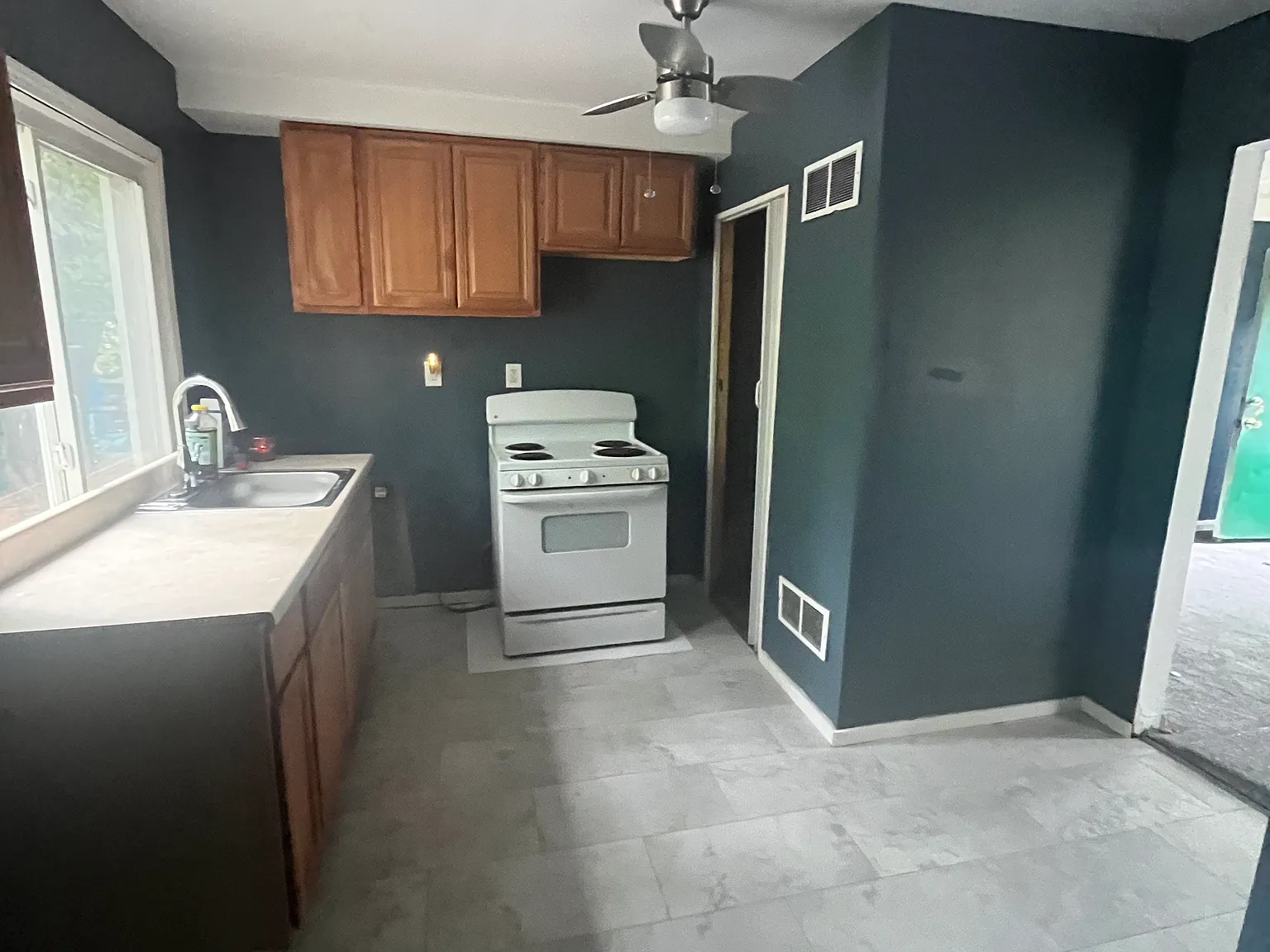 2 bed, 800 sqft, $950 — Photo 1